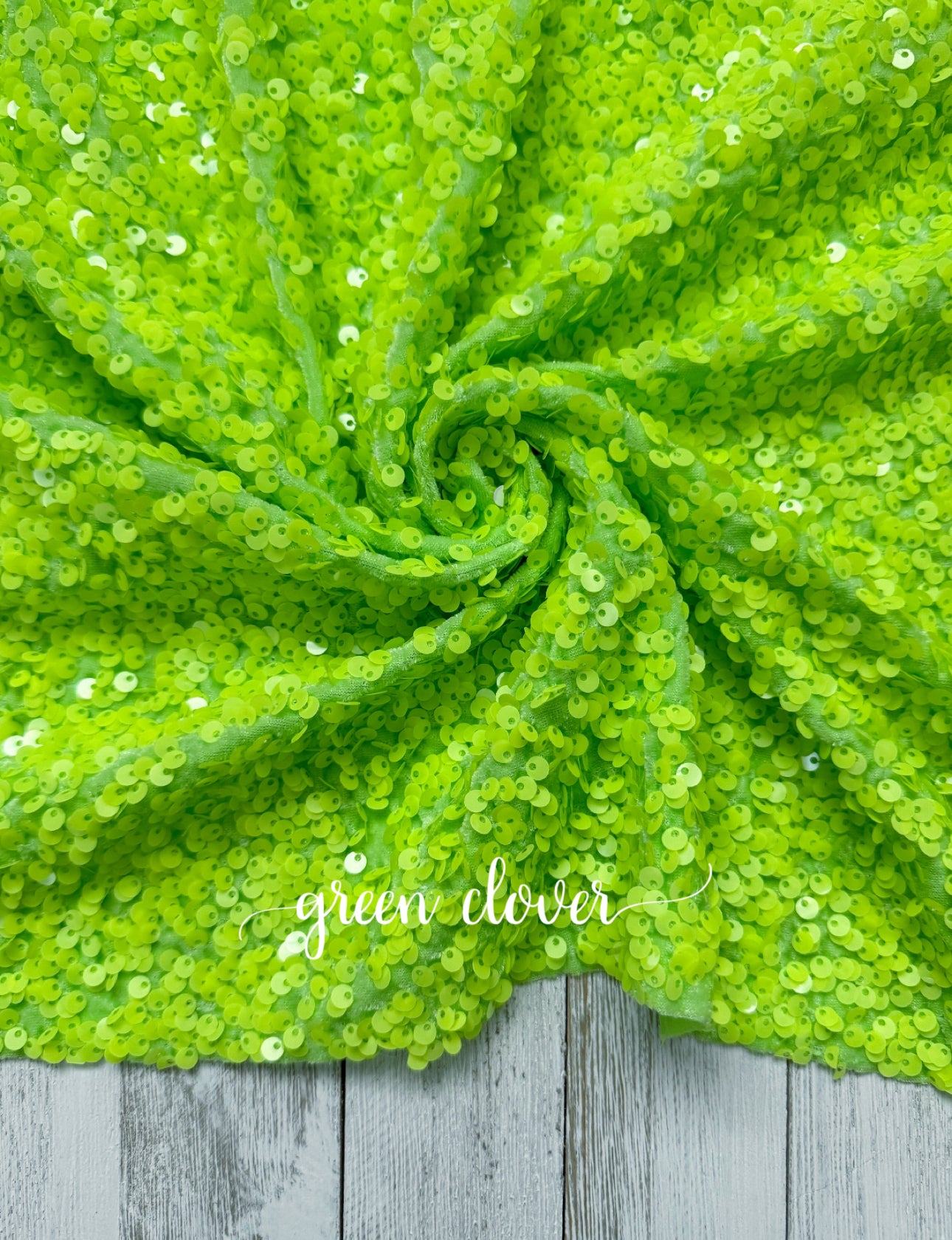 Sequin green clover